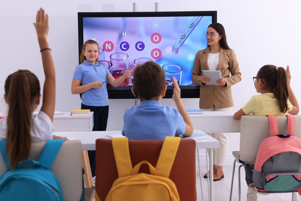cover - image - How does an Interactive Flat Panel differ from an electronic whiteboard? faq - CampusTech
